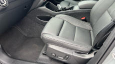 Volvo XC40 2.0 B3P Ultra Dark 5dr Auto Petrol Estate